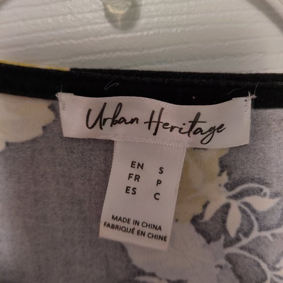 Urban Heritage one piece shorts / top. Black with floral design size petite - Picture 3 of 5